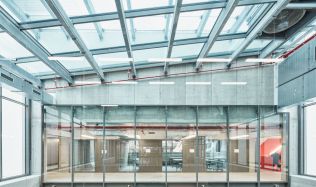 Architektonický návrh nového Technického centra Vysoké školy uměleckoprůmyslové má na starosti její profesor