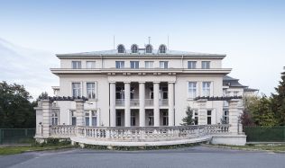 Architektura v ulicích Plzně: Výstava představí architekturu let 1914 - 1948 
