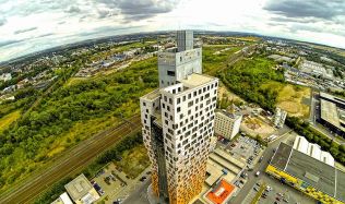 AZ Tower nově vlastní investiční skupina Natland