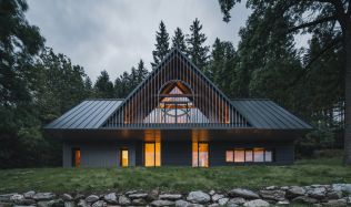 Chalupa ve stráni. Návrat horské architektury bez nostalgie