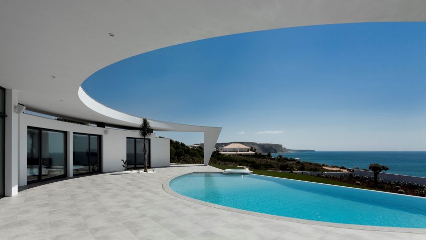 Colunata House near Lagos, Portugal by Mário Martins Atelier Colunata House near Lagos, Portugal by Mário Martins Atelier