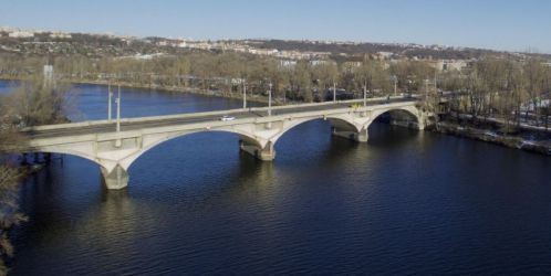 Demolice uzavřené části Libeňského mostu v Praze proběhne na přelomu dubna a května