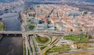 U jednoho stolu - Do dnešního dne se mohou architektonická studia hlásit do mezinárodní soutěže na podobu plánované budovy filharmonie 