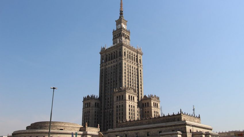 Dominanta Varšavy je pátou nejvyšší stavbou v Evropské unii