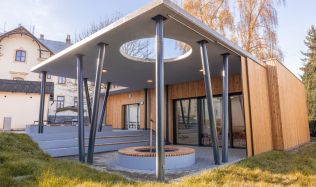 Dřevostavby ve veřejném sektoru: jaké vlastnosti mají školy, úřady, zdravotní střediska apod. ze dřeva?