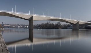 Dvorecký most se otevírá. Nová pražská spojnice přináší architekturu inspirovanou kubismem