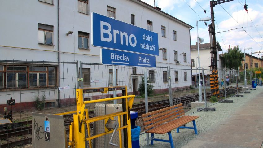 Food trucky, posezení a výstavy, to je budoucnost dolního nádraží v Brně