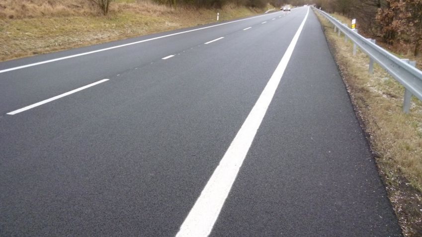 Francouzi postavili část dálnice z recyklovaného asfaltu