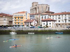 zdroj profimedia.cz Popisek: Historické centrum městečka Zumaia