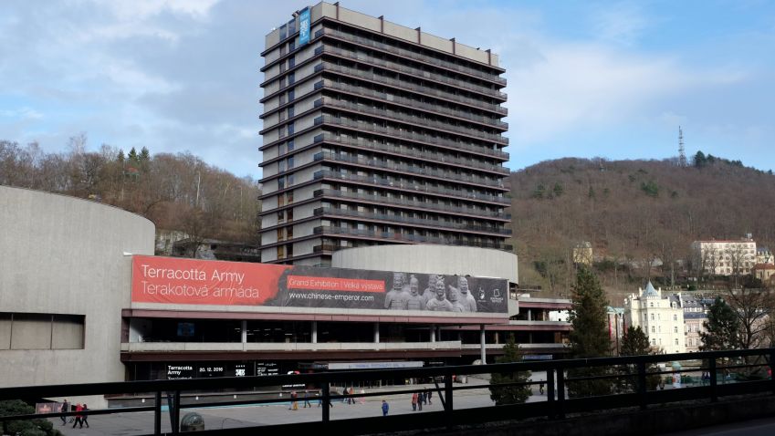 Hotel Thermal v neděli otevře první zrekonstruované pokoje. Připomeňte si jeho historii