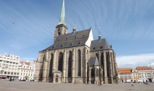 Ikonická katedrála sv. Bartoloměje na náměstí Republiky v Plzni má za sebou tříletou rekonstrukci