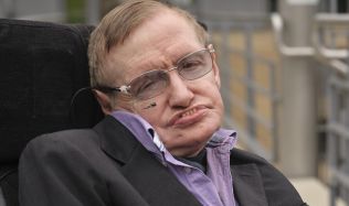 Jak bydlel Stephen Hawking?