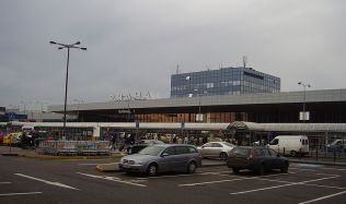 Kapacita parkování na pražském letišti bude rozšířena o nové parkovací domy