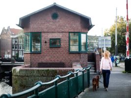 zdroj lonelyplanet.com Popisek: Kattensloot bridge house