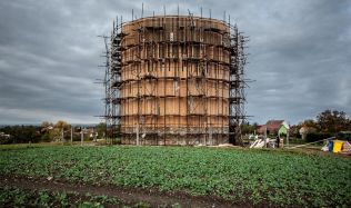 Architekti nové generace - Konec bohoslužbám v sále obecního úřadu, u Nesvačilky vzniká unikátní kaple