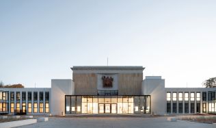 Kulturní dům Poklad v Ostravě se po dlouhých letech chátrání dočkal důstojné modernizace