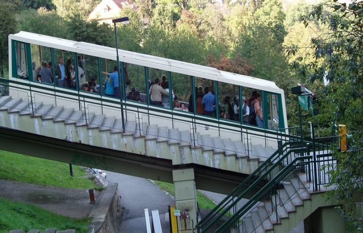 Lanovku na Petřín čekají velké změny. Vybírají se i nové vozy