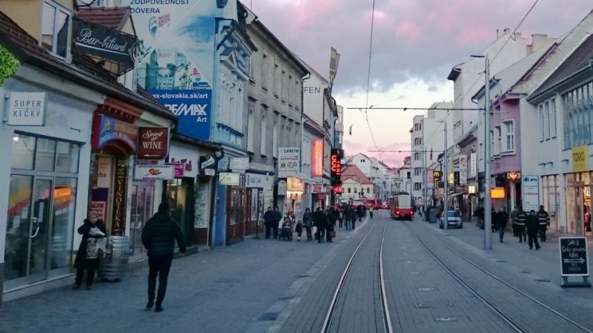 Mesto pripravuje opatrenia na to, aby bola Obchodná bezpečnou ulicou