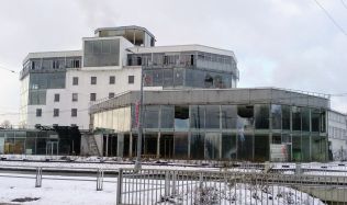 TV Architect v regionech - Nepovolená stavba v Plzni na Rokycanské půjde k zemi. Vyroste zde nový komplex