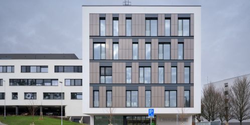 Nový onkologický pavilon v Olomouci zvyšuje kapacitu moderní léčby