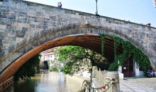 O víkendu se otevřou malostranské dvorky a zahrádky. Bude to podruhé