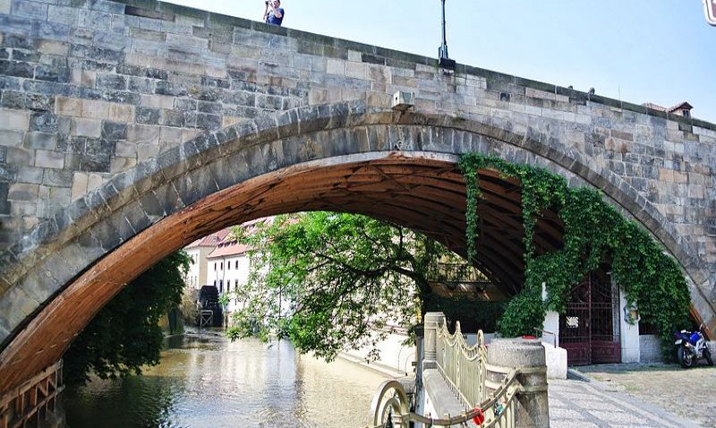 O víkendu se otevřou malostranské dvorky a zahrádky. Bude to podruhé