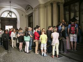 zdroj Archiv Open House Praha Popisek: Fronta do Clam-Gallasova paláce