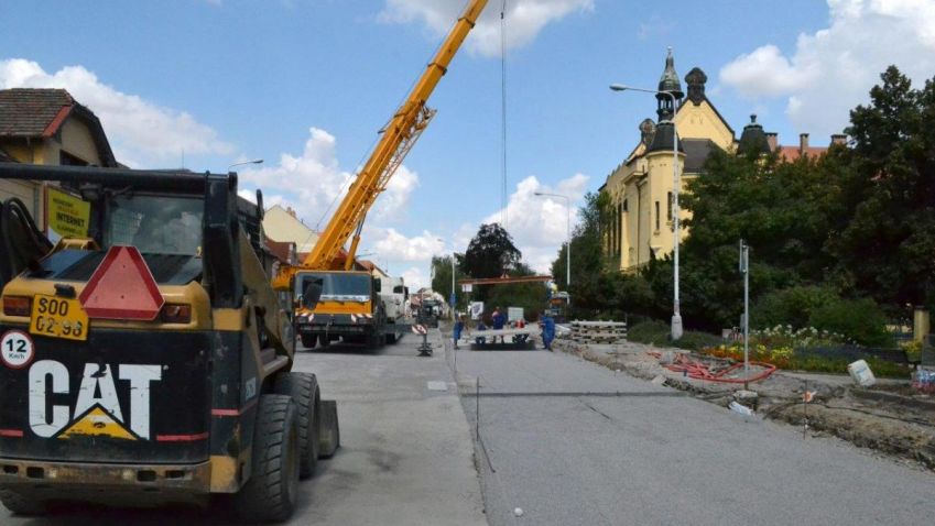 Oprava ulice Cyrila Boudy v Kladně končí