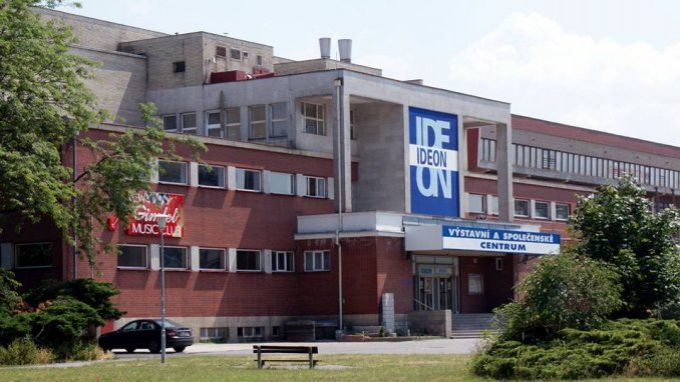 Pardubickému Ideonu přibude siamské dvojče, hotel ve tvaru vlny