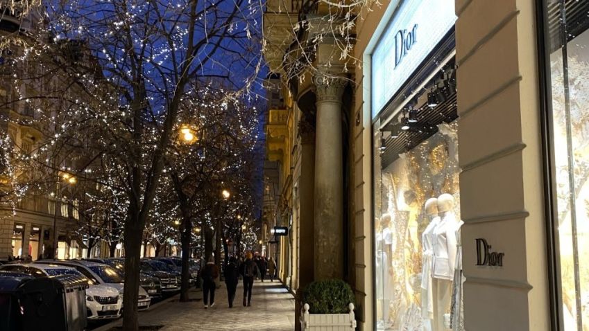 Pařížská ulice v centru Prahy se opět zapsala na seznam nejdražších ulic světa