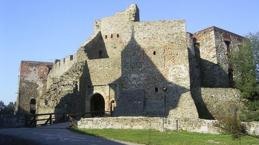 Pevnost Dobrošov nebo hrad Helfštýn, kvůli rekonstrukcím se čekají omezení