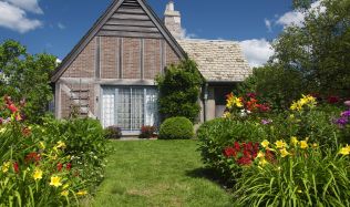 Udržitelné trendy v zahradní architektuře současnosti