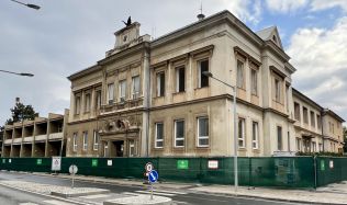 Rekonstrukce rokycanské sokolovny odstartovala. Z historického sálu vznikne moderní kulturní centrum