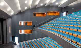 Dům kultury v Ústí nad Labem otevírá zrekonstruovaný divadelní sál