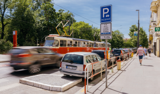 Praha bude mít manuál, který dá dopravnímu značení kultivovanou podobu