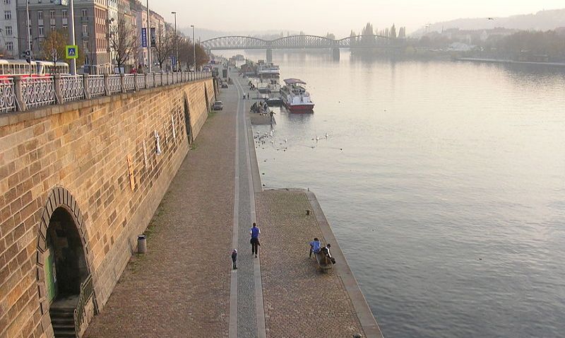 Praha chystá úpravy kobek na pražské náplavce