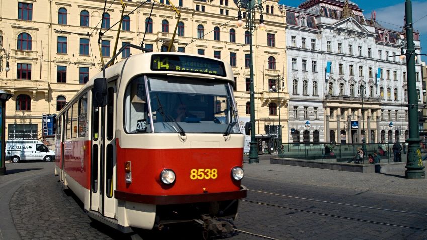 DPP otevřel novou opravárenskou dílnu pro tramvaje. Získal i povolení pro stavbu nové vozovny v Hloubětíně