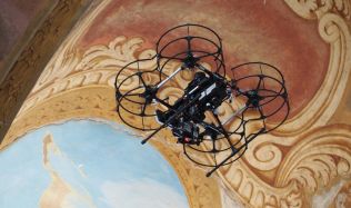 Robotické drony pomáhají historikům v mapování významných objektů 