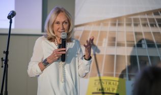 Rozhovory s osobnostmi: TV Architect zpovídala architektku Evu Jiřičnou nejen ohledně jejího návrhu žižkovských věží