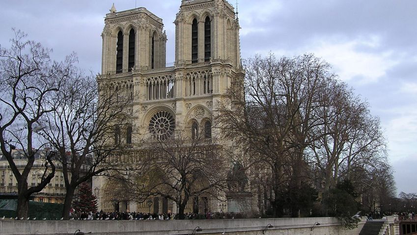 Sanktusníka z Notre-Dame vybudují znovu podle architektonické soutěže