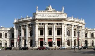 Slavný vídeňský Burgtheater oslavil sto třicet let