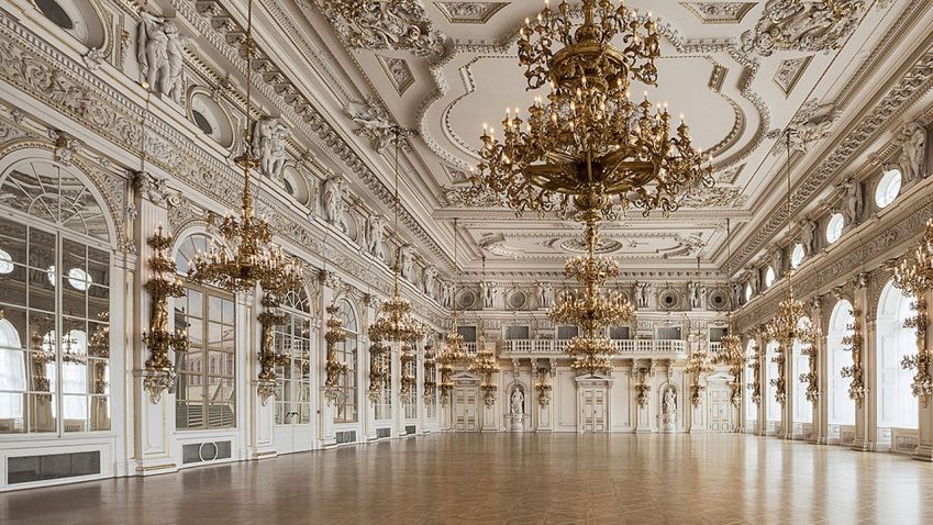 Španělský sál: Unikátní reprezentativní prostory Pražského hradu, na jejichž rekonstrukci se podíleli i slavní rockeři 