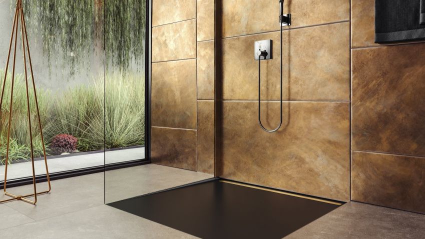 Sprchové vaničky mohou být i v úrovni podlahy 