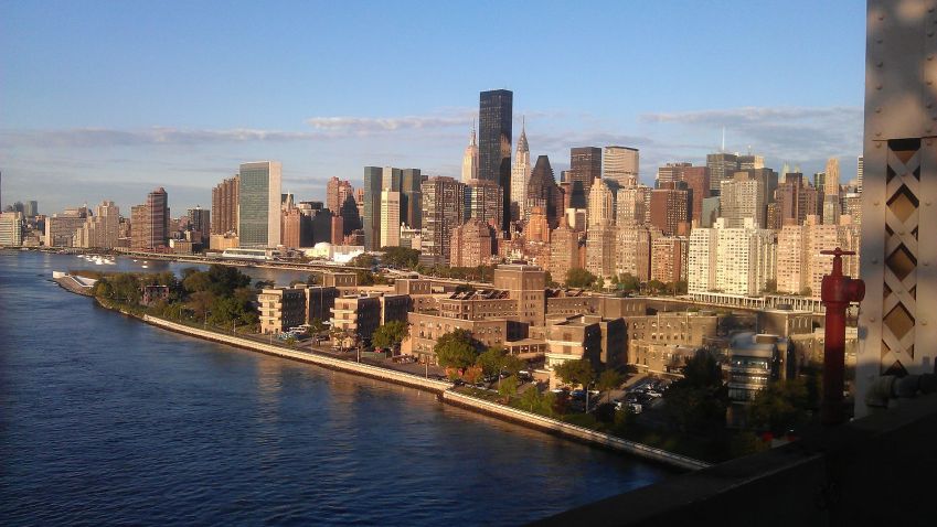 Starosta New Yorku brojí proti skleněným mrakodrapům. Důvodem jsou skleníkové plyny