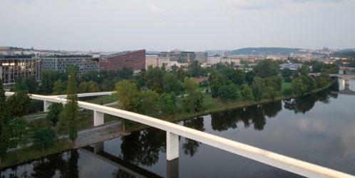 Štvanická lávka již měsíc slouží veřejnosti. Lidé si tento unikát pochvalují