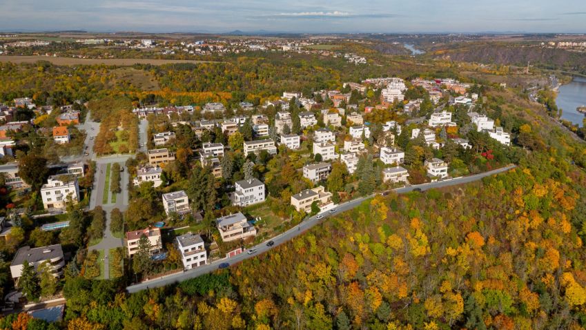 Světově významná funkcionalistická kolonie Baba projde rekonstrukcí