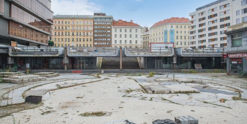 U jednoho stolu  - Štěpán Smrčka, Petr Palička a Jakub Cigler k projektu na místě bývalého Transgasu