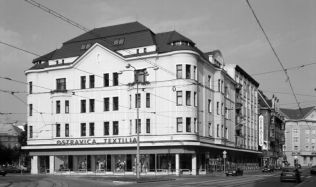 Chátrající skvosty - V Ostravě začíná rekonstrukce bývalého obchodního domu Ostravica-Textilia