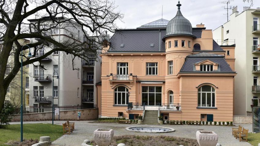Vila rodiny Löw-Beer: Nacisté, ukradený nábytek a záhadná smrt majitele