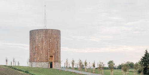 Výsledky Grand Prix Architektů 2025: hlavní cenu získala kaple v obci Nesvačilka, za celoživotní dílo oceněn Martin Rajniš 
